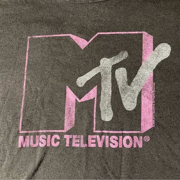 Vintage MTV baby style T approx 16” pit to pit. 👩🏽🎤 - Picture 3 of 10